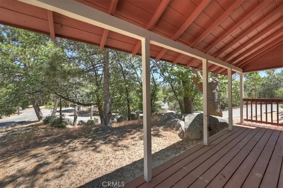 572 Dahlia, Green Valley Lake, CA 92341 - #3
