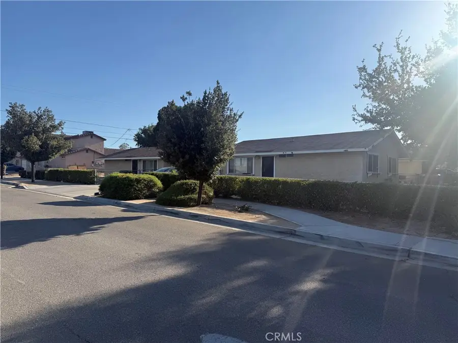 16503 Smoke Tree, Hesperia, CA 92345 - #3