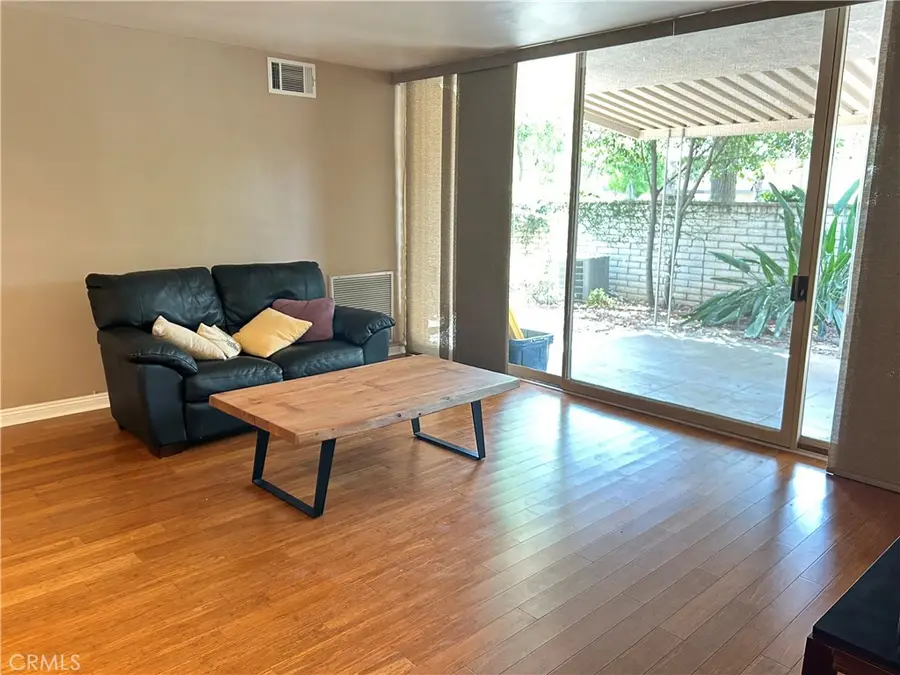 184 N Center Place, Redlands, CA 92373 - #3