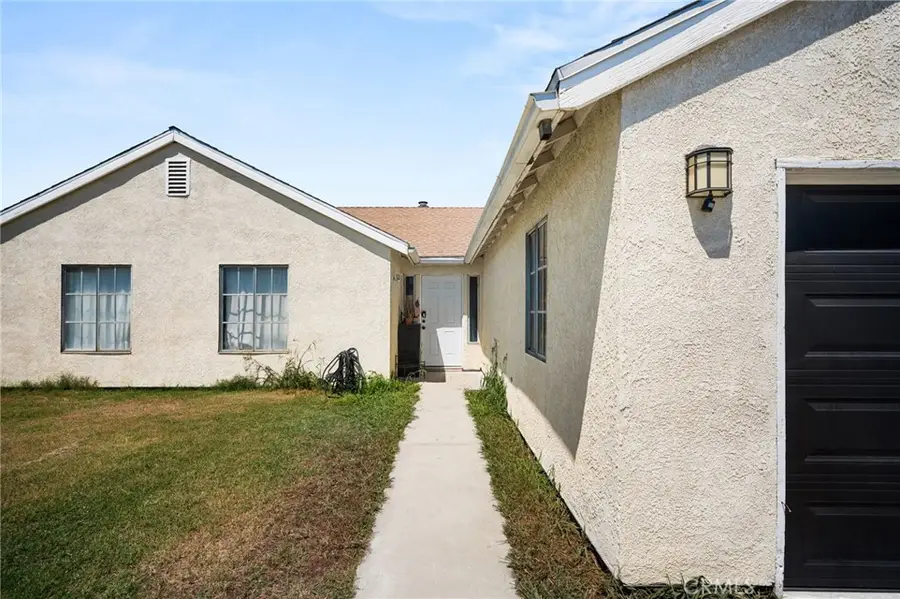 254 Hawthorne Street, Rialto, CA 92376 - #2