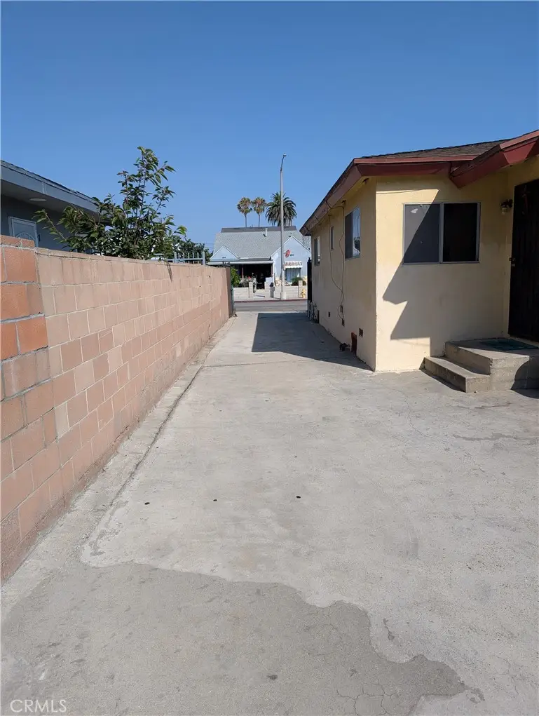 2235 Hauser Boulevard, Los Angeles, CA 90016 - #2