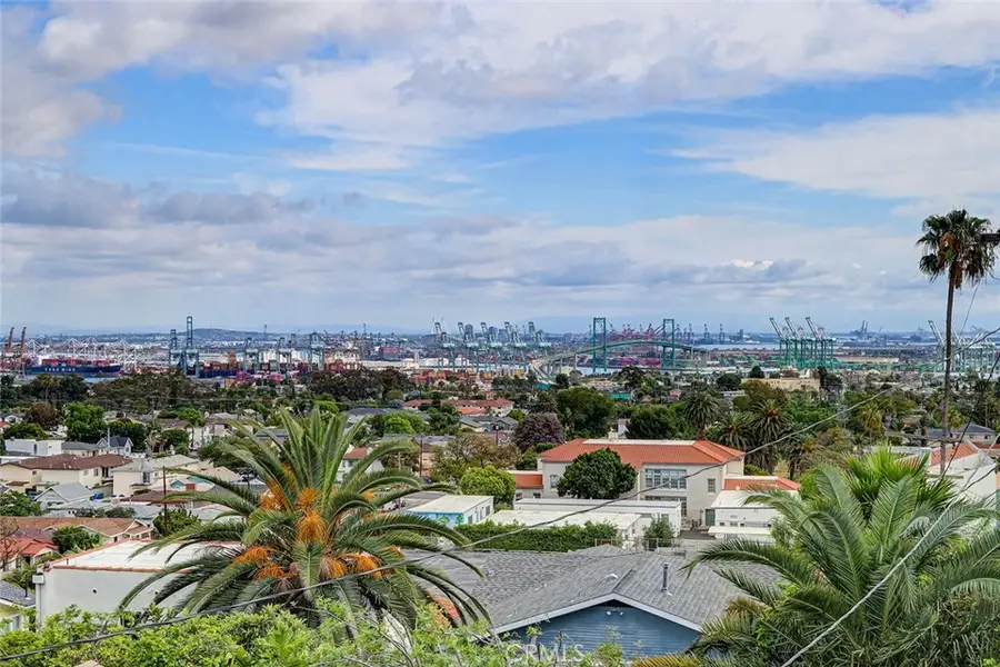 404 Hanford Avenue, San Pedro, CA 90732 - #3