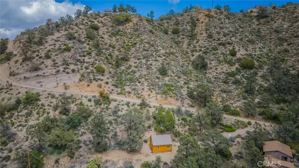 7725 Scenic Drive, Pinon Hills, CA 92372