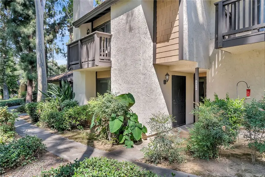 876 Via Mesa Verde, Riverside, CA 92507 - Image #2