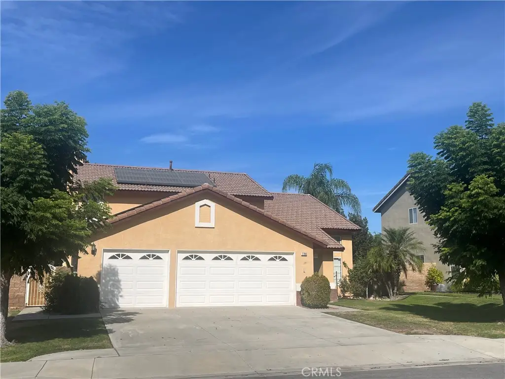 7784 Silver Buckle Road, Highland, CA 92346 - Image #1