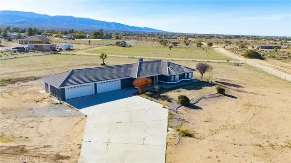 6895 Coyote Rd, Phelan, CA 92371