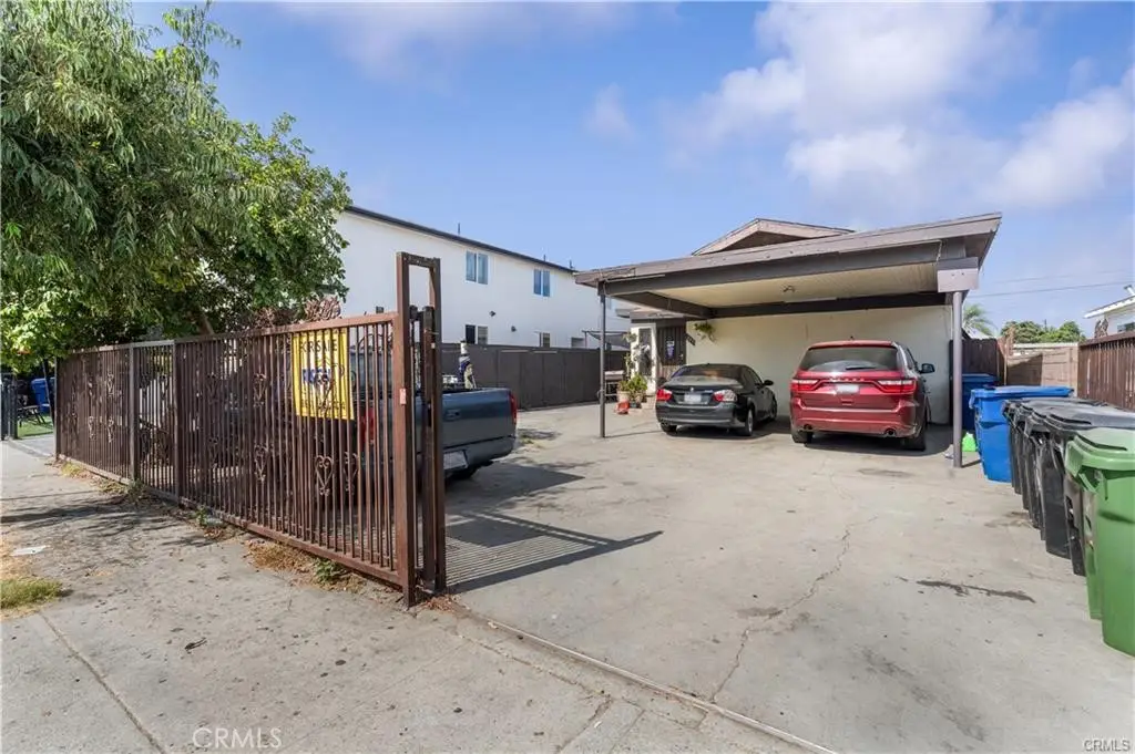 243 E 68th Street, Los Angeles, CA 90003 - Image #1