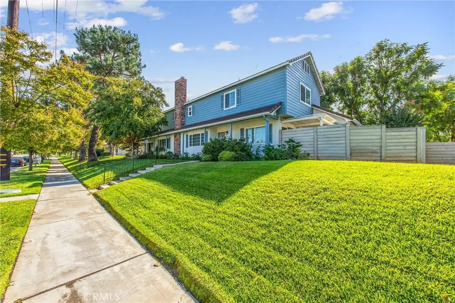 1562 E Citrus Avenue, Redlands, CA 92374 - Image #3