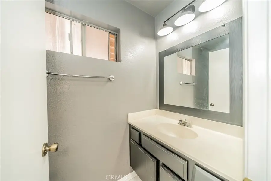 11327 Oakwood, Fontana, CA 92337 - Image #3