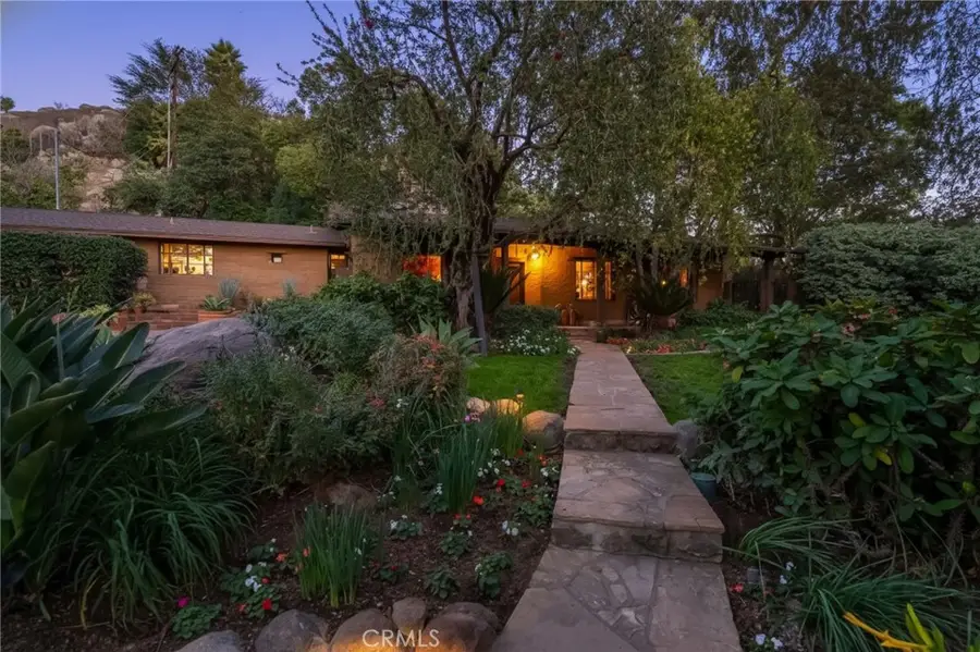 6146 Hawarden Drive, Riverside, CA 92506 - #2