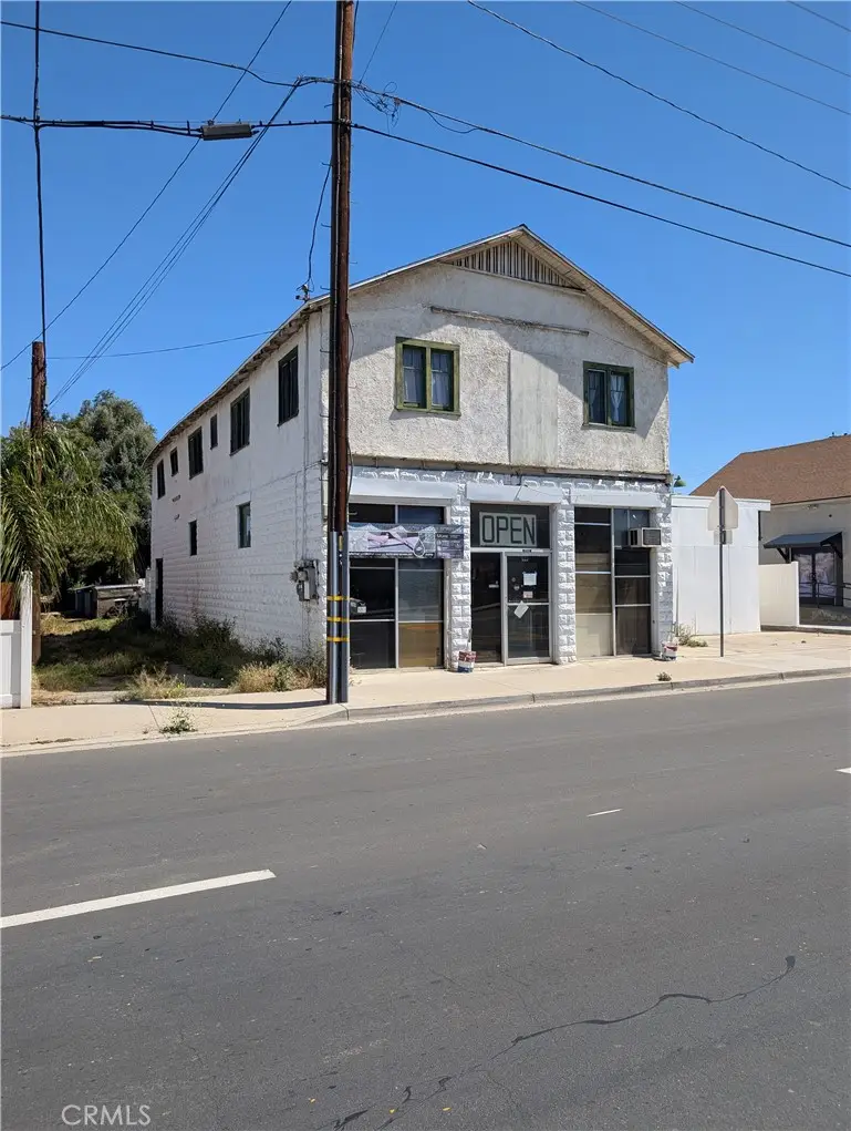 1071 Center Street, Riverside, CA 92507 - Image #2