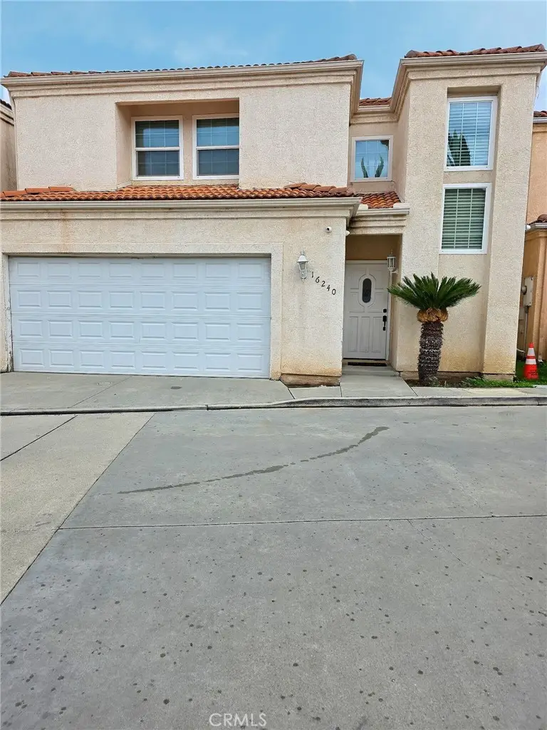16240 Hunsaker, Paramount, CA 90723 - Image #2