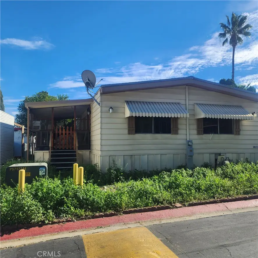 995 Pomona Road #33, Corona, CA 92882 - Image #2