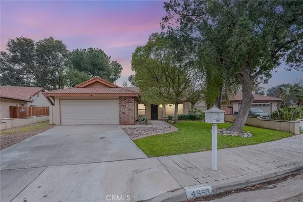 4883 Newport Lane, Riverside, CA 92504