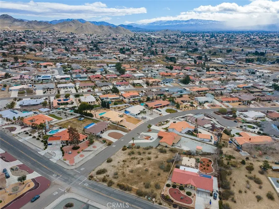 16499 Kamana Road, Apple Valley, CA 92307 - #2