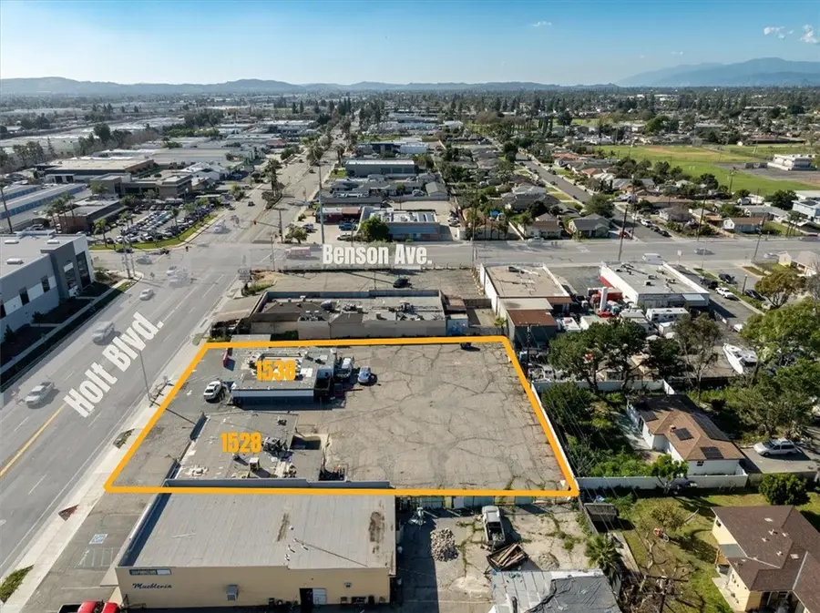1528 1538 W Holt, Ontario, CA 91762 - #2