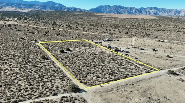 0 Fort Tejon Rd, Llano, CA 93544