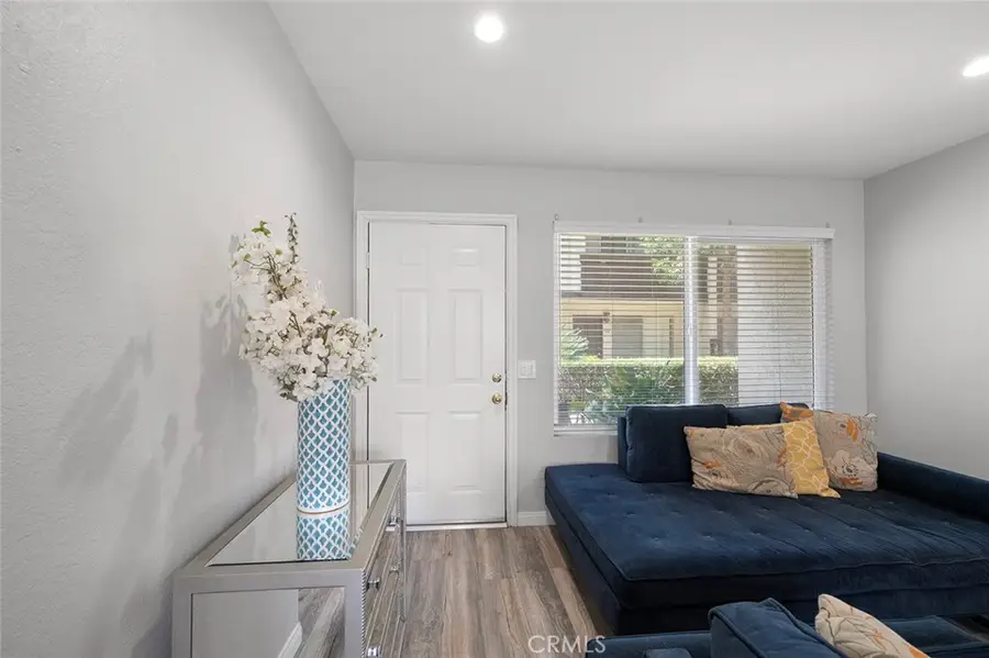 1077 Santo Antonio #47, Colton, CA 92324 - #3