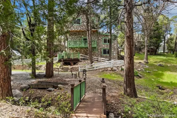 27538 Meadow Drive, Lake Arrowhead, CA 92352