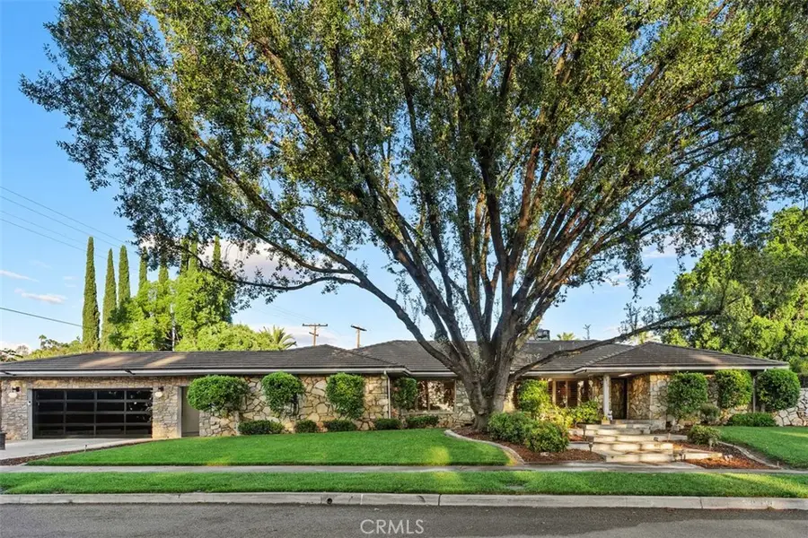 5910 Victoria, Riverside, CA 92506 - #2