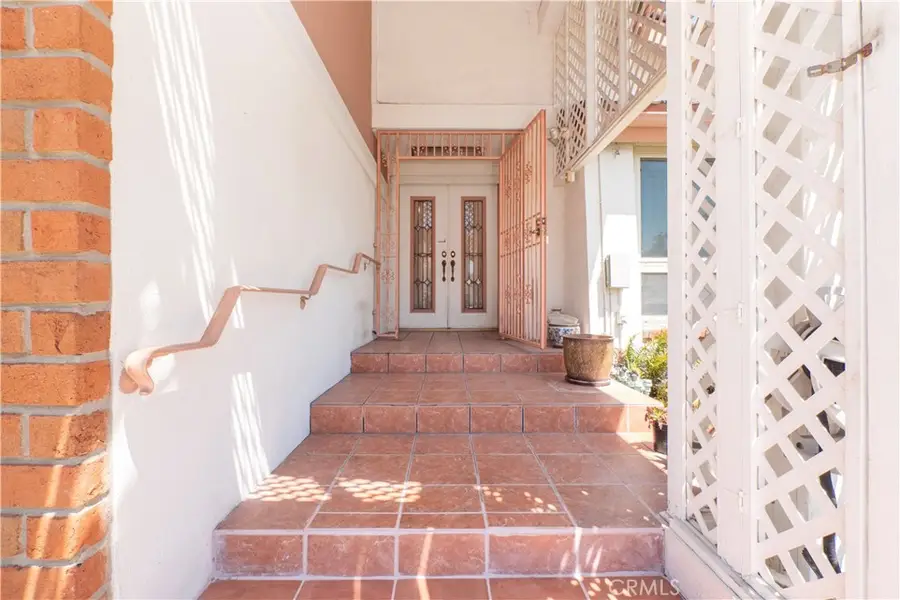 2001 W San Lorenzo, Santa Ana, CA 92704 - #3