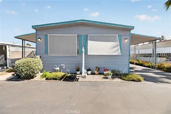 725 W Thornton Avenue #136, Hemet, CA 92543