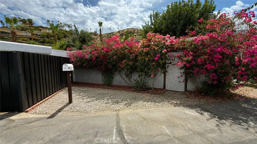 27 Jupiter St, Palm Springs, CA 92264 - #1