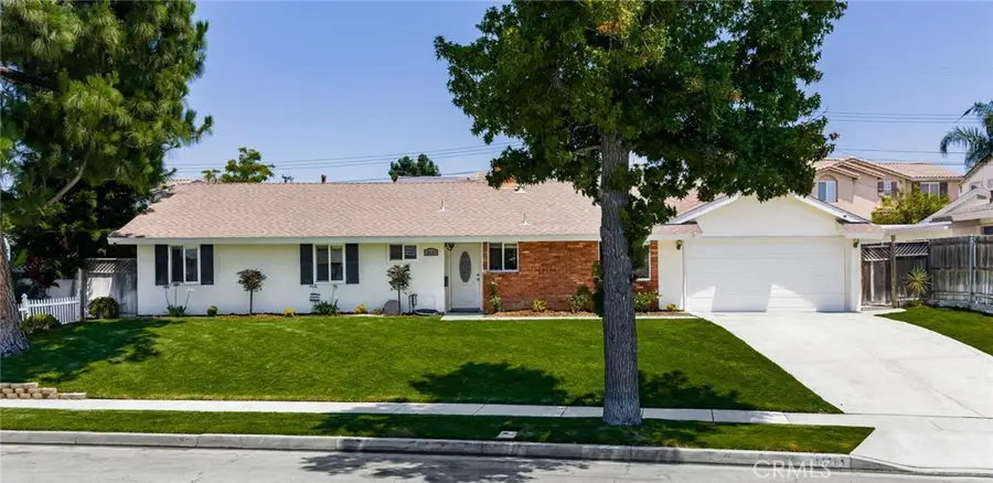 18281 Avolinda, Yorba Linda, CA 92886 - #2