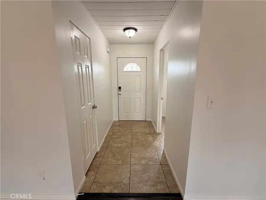 7943 Newcastle, Reseda, CA 91335 - #3