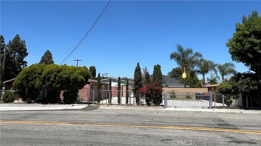 10001 Vine Street, Bloomington, CA 92316 - #2