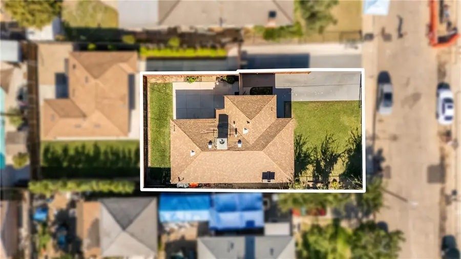 914 W Cambridge Avenue, Fresno, CA 93705 - #2