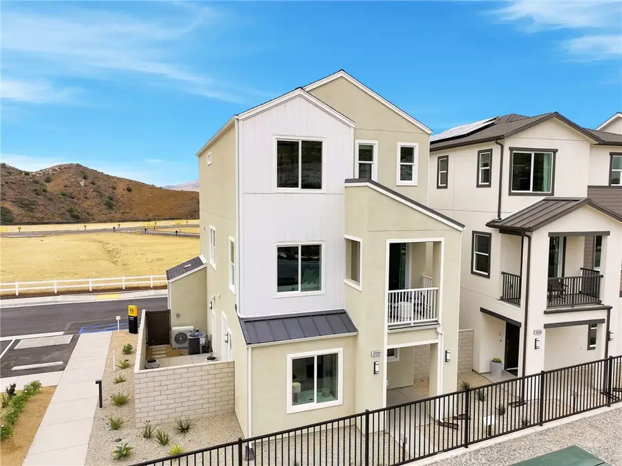 27604 Barefoot Place, Valencia, CA 91381 - #3