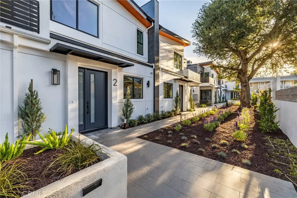1649 N Lake Avenue #2, Pasadena, CA 91104 - #1
