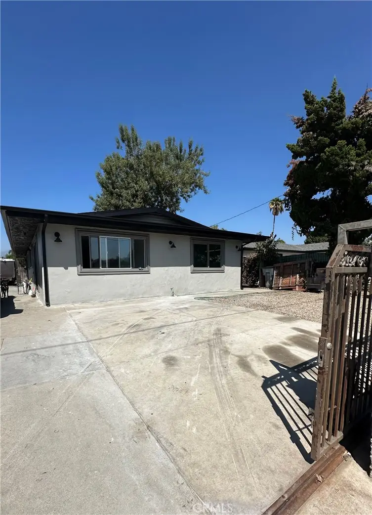 1684 W 8th, San Bernardino, CA 92411 - #1