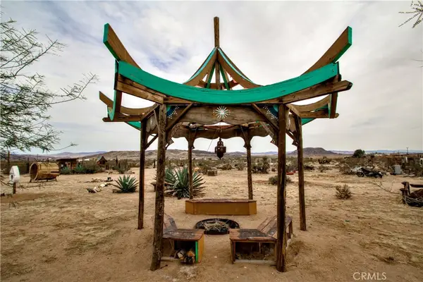 1919 Acoma Trail, Landers, CA 92285