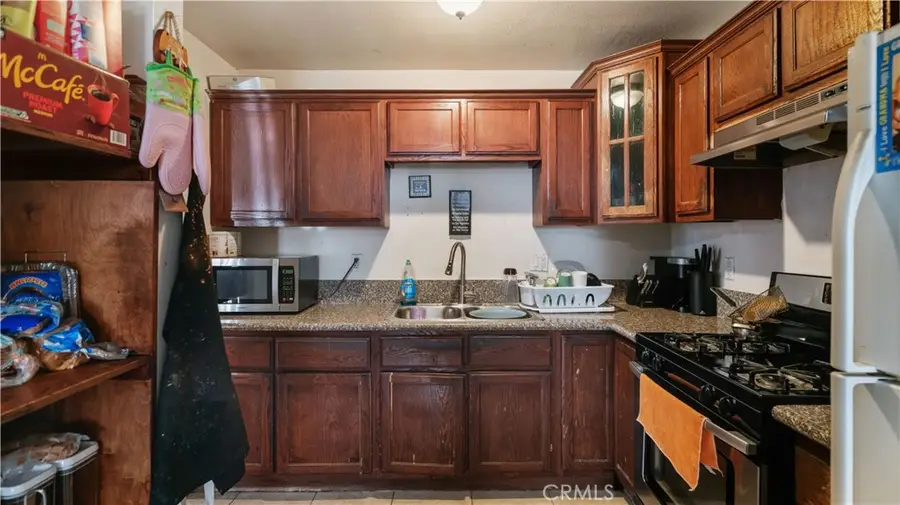 124 E. 54th Street, Los Angeles, CA 90011 - #3