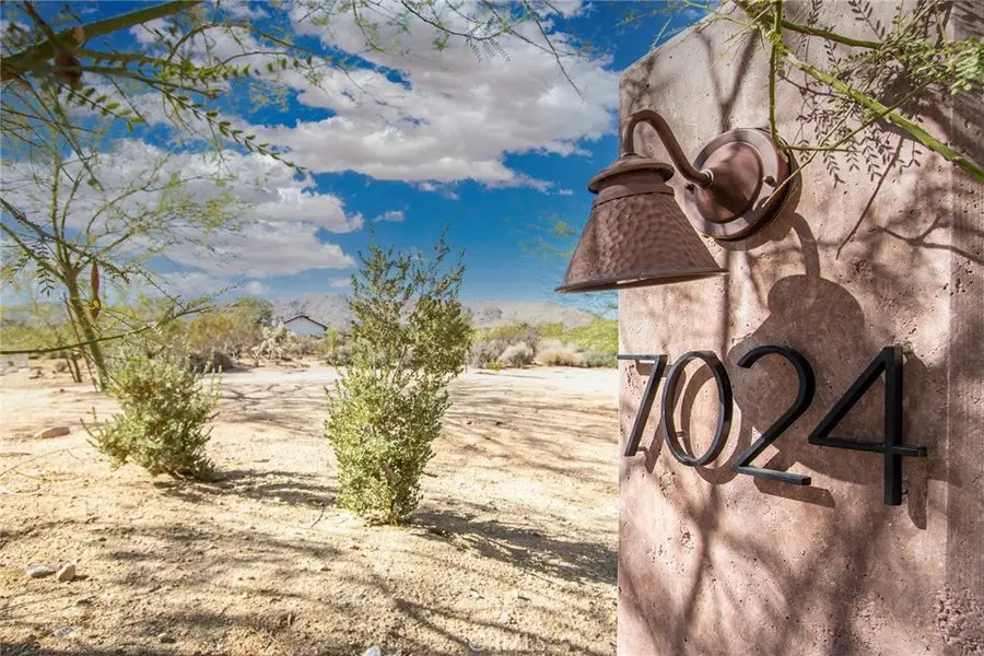 7024 Saddleback Road, Joshua Tree, CA 92252 - #2