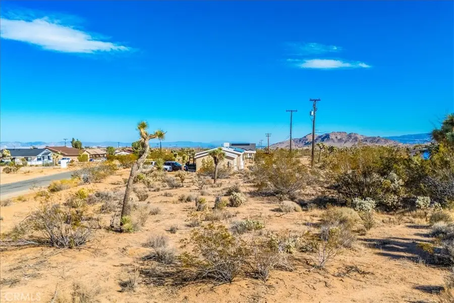 3911 Lennox Avenue, Yucca Valley, CA 92284 - Image #3