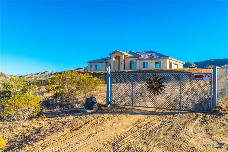7959 Stephenson Lane, Yucca Valley, CA 92284 - Image #3