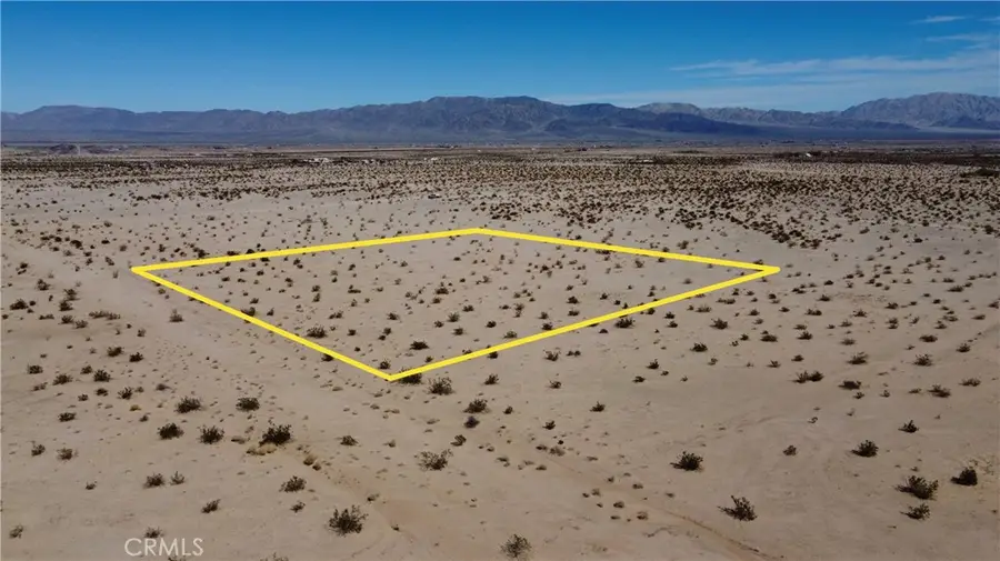 5 Topaz Avenue, Twentynine Palms Yucca Valley, CA 92277 - #3