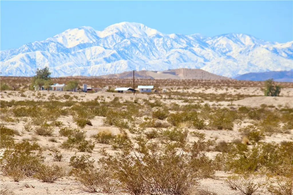 6 Topaz Avenue, Twentynine Palms Yucca Valley, CA 92277 - #1