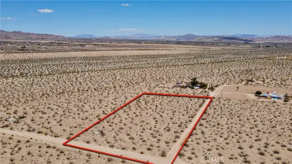 888 Lucky Lane, Landers, CA 92285