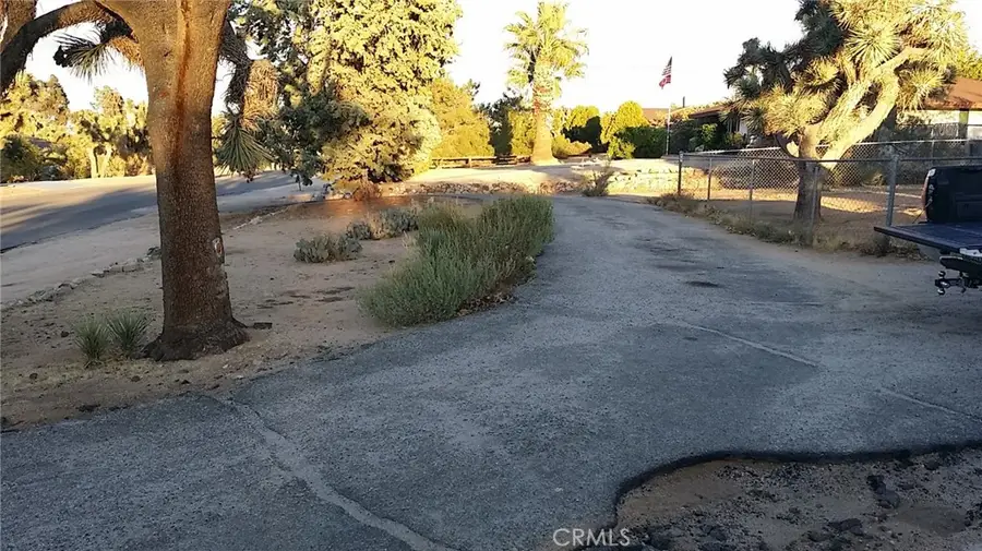 56633 Bonanza, Yucca Valley, CA 92284 - #2