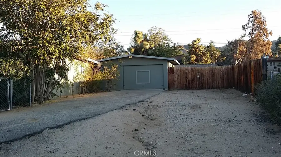 56633 Bonanza, Yucca Valley, CA 92284 - #3