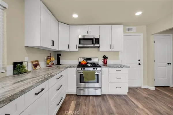 5665 Lupine Avenue, 29 Palms, CA 92277