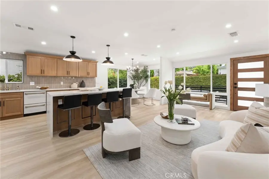 11408 Waterford Street, Los Angeles, CA 90049 - Image #2