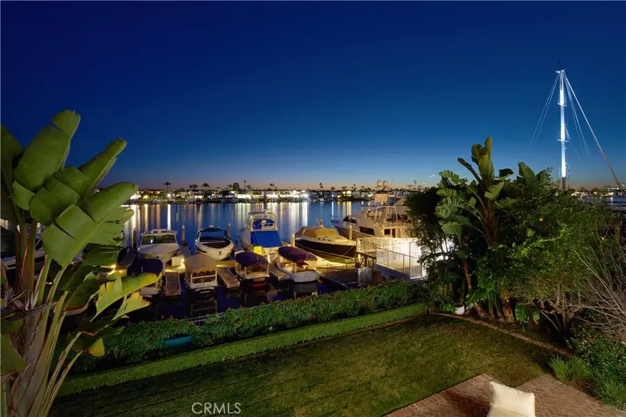 2572 Bayshore, Newport Beach, CA 92663 - #2