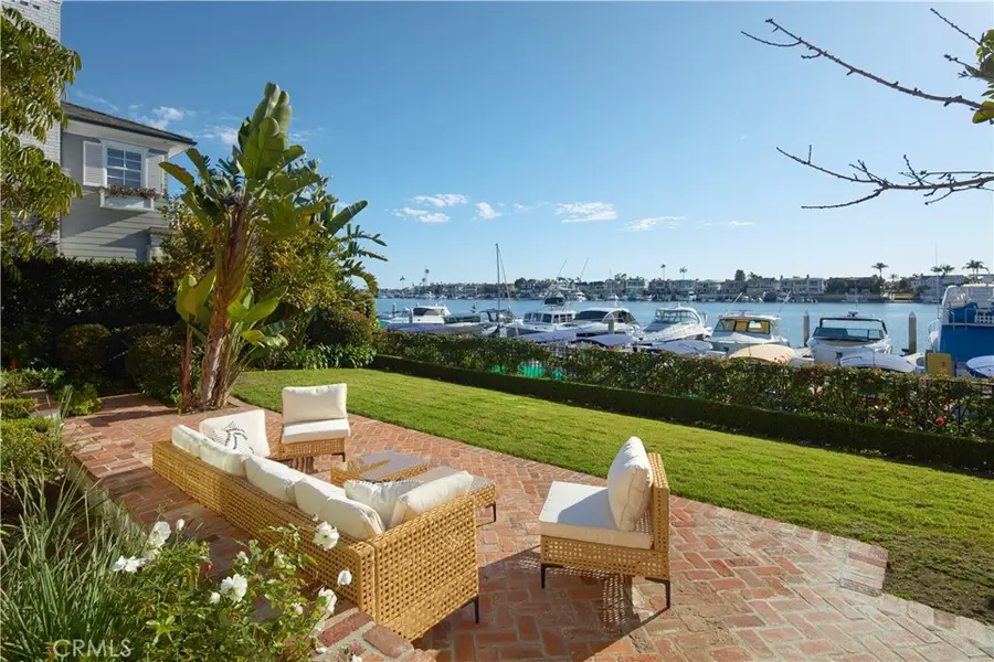 2572 Bayshore, Newport Beach, CA 92663 - #3