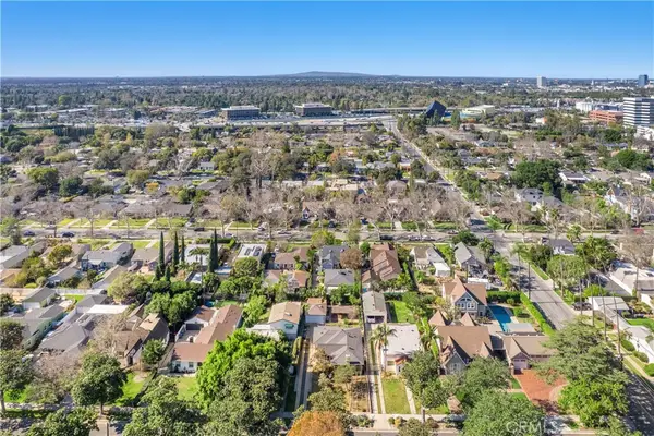 2416 Poinsettia Street N, Santa Ana, CA 92706