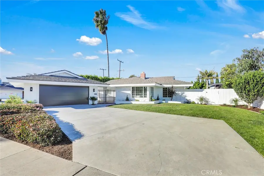 2046 Calvert, Costa Mesa, CA 92626 - Image #2